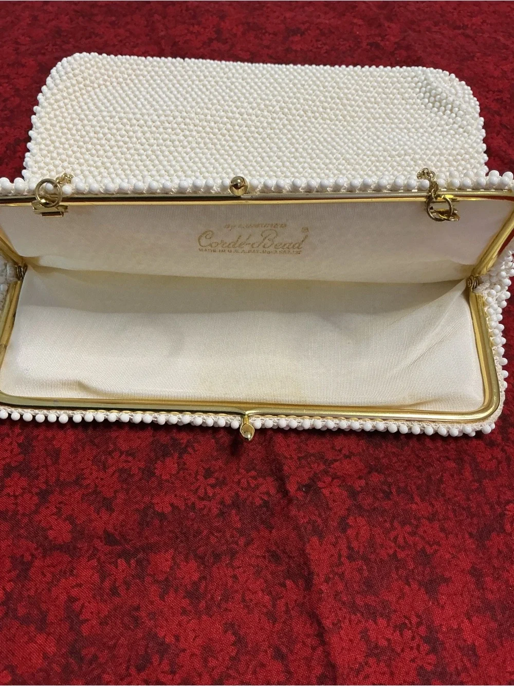 Vintage 1950s White Beaded Evening Purse Kiss Lock & Chain Corde-Bead by Lumured